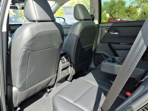 New 2026 Nissan Rogue SV image 27