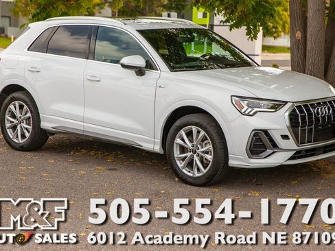 Used 2024 Audi Q3 2.0T Premium image 1