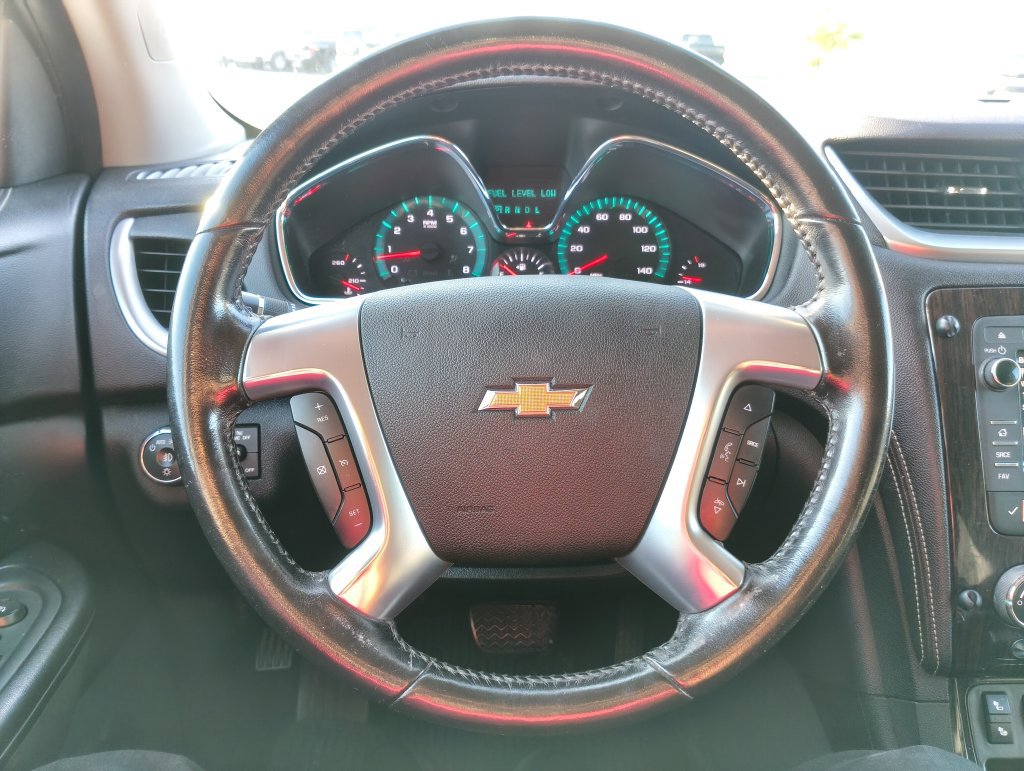 Used 2017 Chevrolet Traverse LT w/ Style and Technology Package FWD image 22