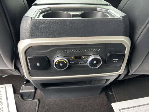 Used 2022 Ford Expedition XLT RWD image 18