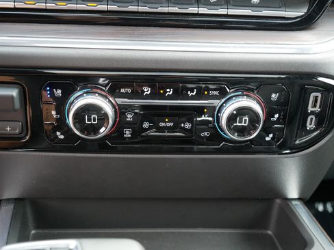 Certified 2025 GMC Sierra 1500 SLT w/ SLT Premium Plus Package AWD/4WD image 23