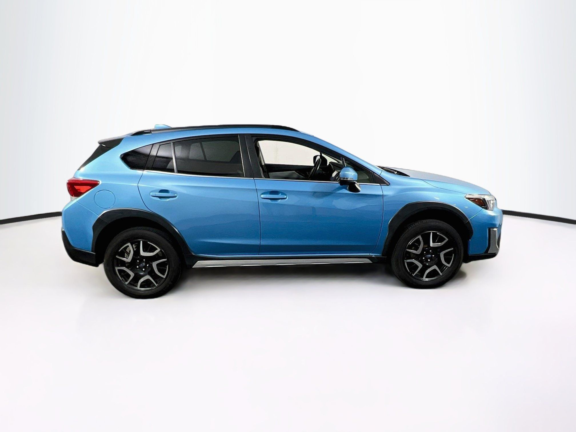 Used 2020 Subaru Crosstrek Hybrid w/ Moonroof Package w/Navigation AWD/4WD image 4