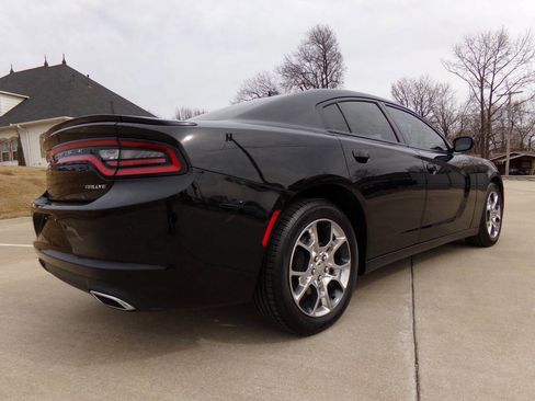 Used 2016 Dodge Charger SXT w/ AWD Premium Group image 38