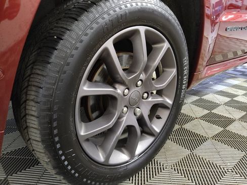 Used 2021 Jeep Grand Cherokee High Altitude AWD/4WD image 31