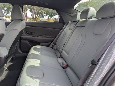New 2025 Hyundai Elantra Limited image 13