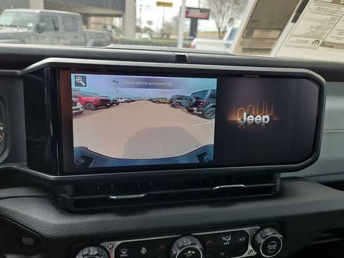 New 2025 Jeep Gladiator Sport AWD/4WD image 34