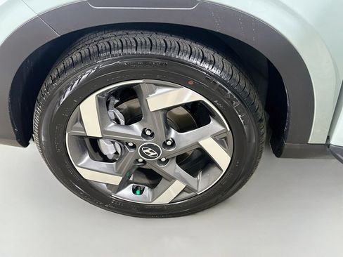 Used 2026 Hyundai Venue SEL FWD image 8