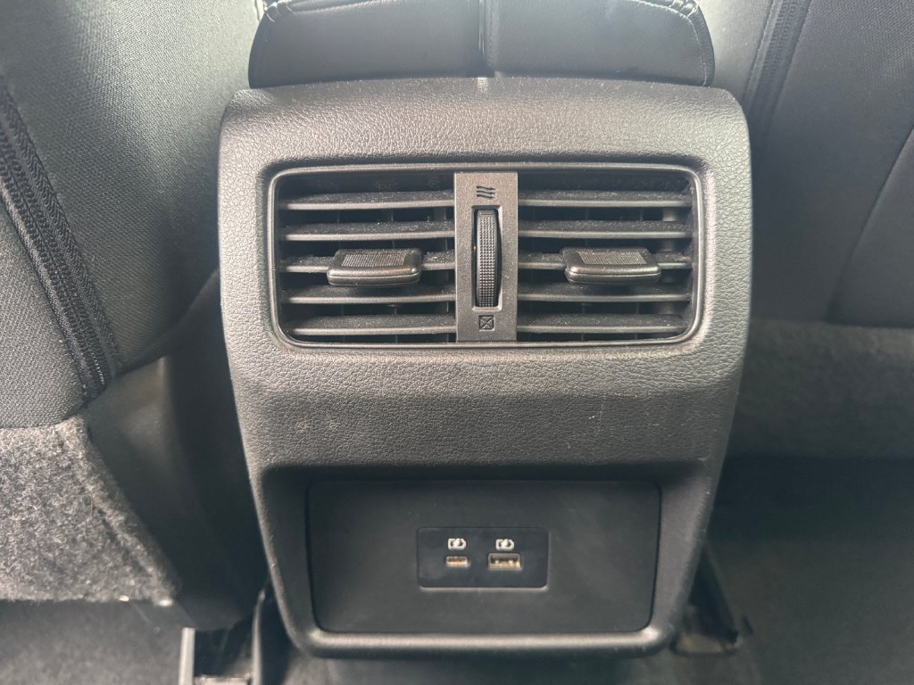 Used 2023 Nissan Rogue SV FWD image 13
