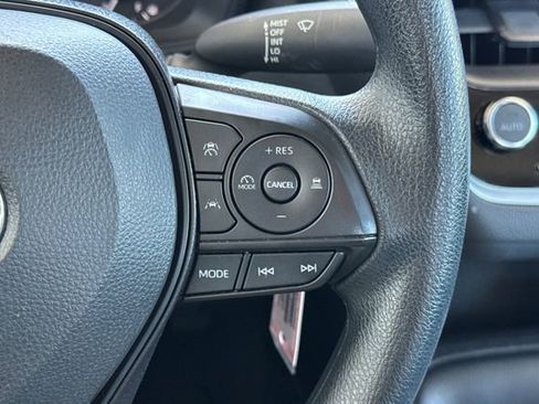 Used 2024 Toyota Corolla LE image 29