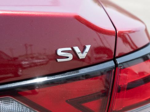 Used 2024 Nissan Sentra SV FWD image 13