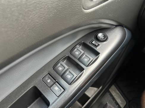 Used 2021 Chevrolet Colorado Z71 w/ Z71 Midnight Edition image 16