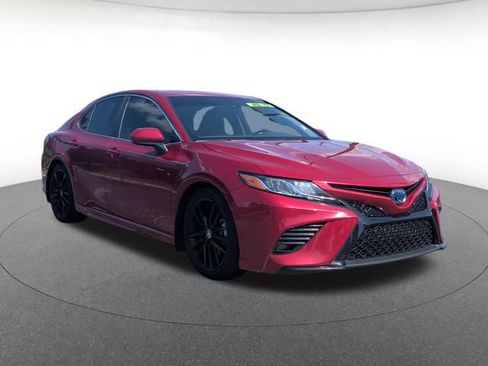 Used 2020 Toyota Camry SE FWD image 7