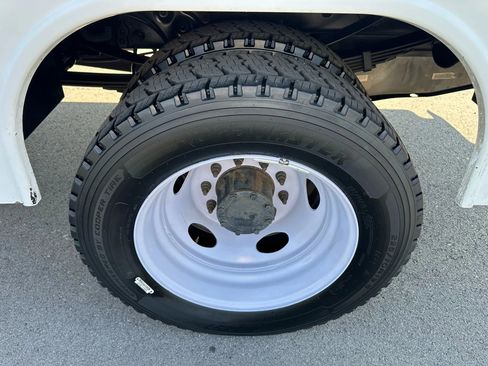 Used 2016 Ford F450 XL w/ Power Equipment Group image 12