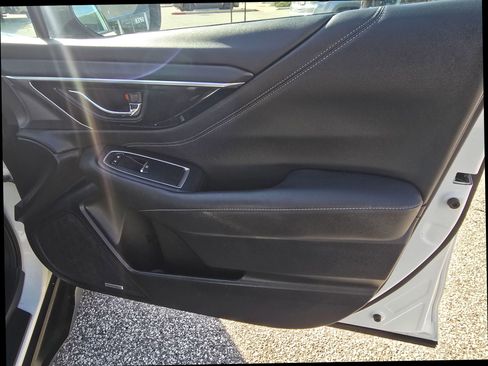 Used 2023 Subaru Outback Limited image 19