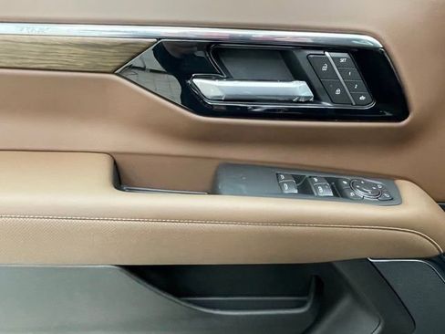 New 2026 Chevrolet Tahoe High Country w/ Sun And Tow Package image 9