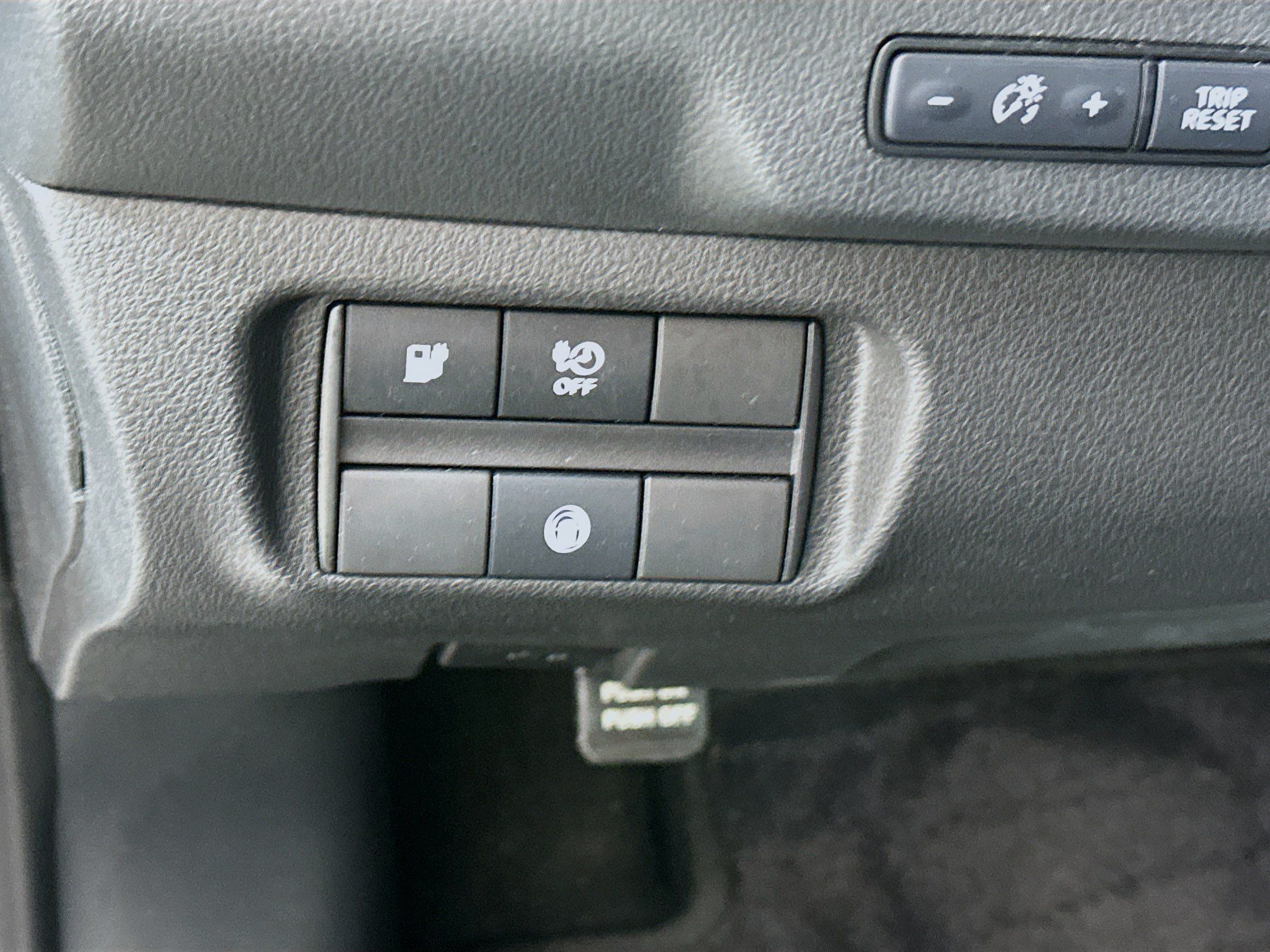 Used 2024 Nissan Leaf S FWD image 16
