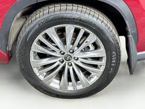 Used 2023 Toyota Highlander Platinum AWD/4WD image 9