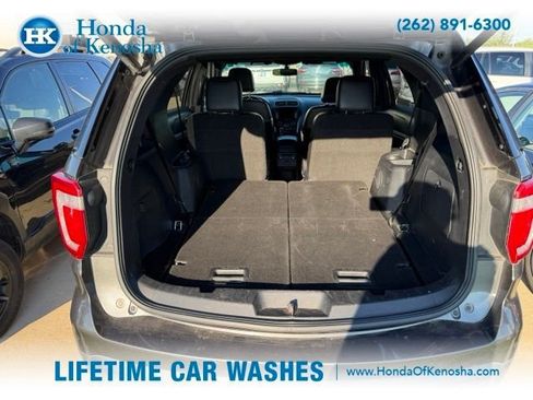 Used 2016 Ford Explorer XLT w/ Equipment Group 202A AWD/4WD image 10