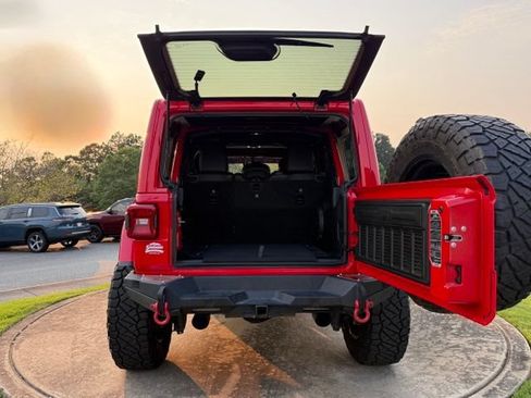 Used 2020 Jeep Wrangler Unlimited Rubicon AWD/4WD image 30