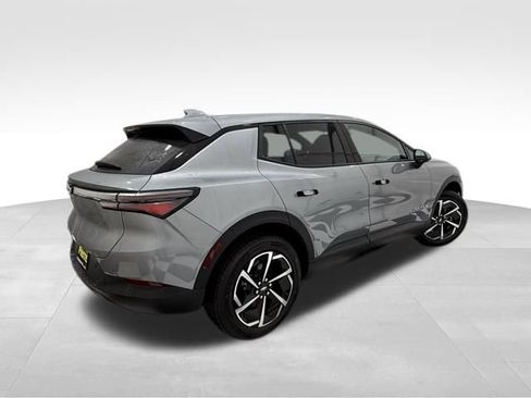 New 2026 Chevrolet Equinox EV LT image 5