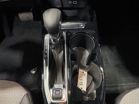 Used 2024 Chevrolet Trax LT image 33