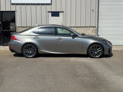 Used 2017 Lexus IS 200t F Sport w/ F Sport Package RWD image 2