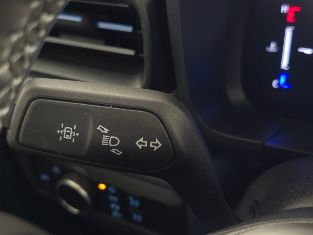 Used 2025 Ford Maverick XLT w/ XLT Luxury Package AWD/4WD image 40
