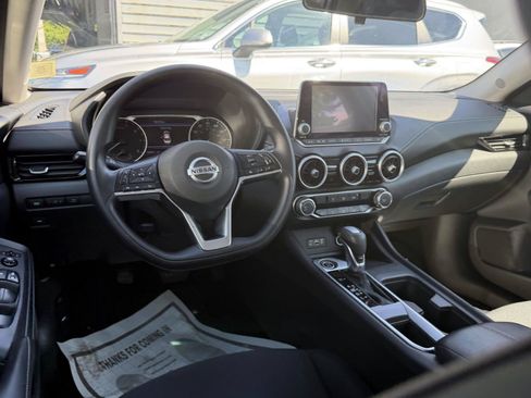 Used 2023 Nissan Sentra SV FWD image 11