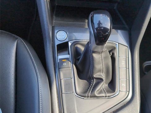 Used 2023 Volkswagen Tiguan SE R-Line image 20