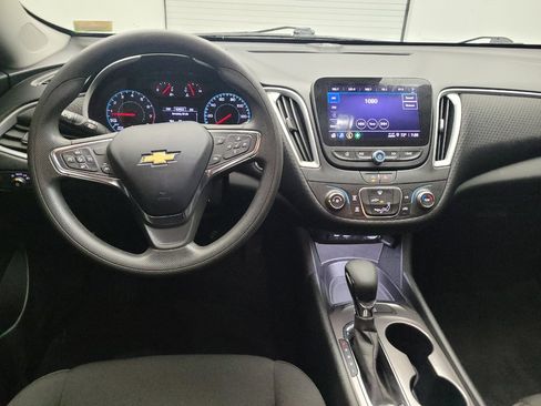 Used 2023 Chevrolet Malibu LS FWD image 22