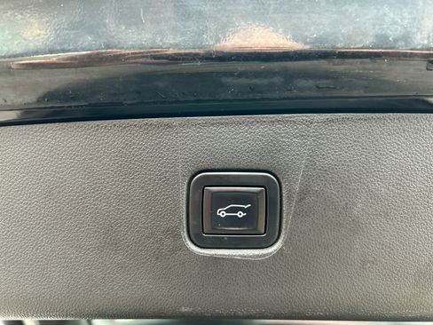 Used 2022 Chevrolet Blazer RS w/ Enhanced Convenience Package image 26