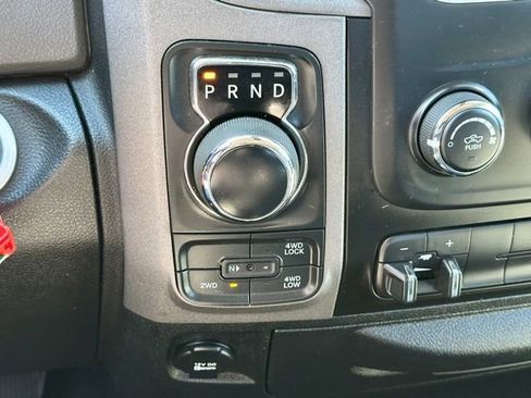 Used 2018 RAM 1500 Express image 28