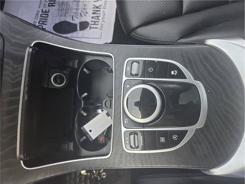 Used 2017 Mercedes-Benz GLC 300 4MATIC image 22