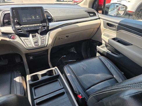 Used 2018 Honda Odyssey EX image 19