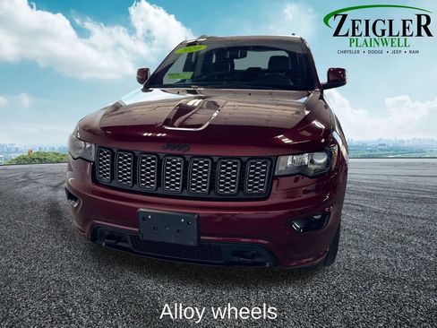 Used 2020 Jeep Grand Cherokee Altitude AWD/4WD image 9
