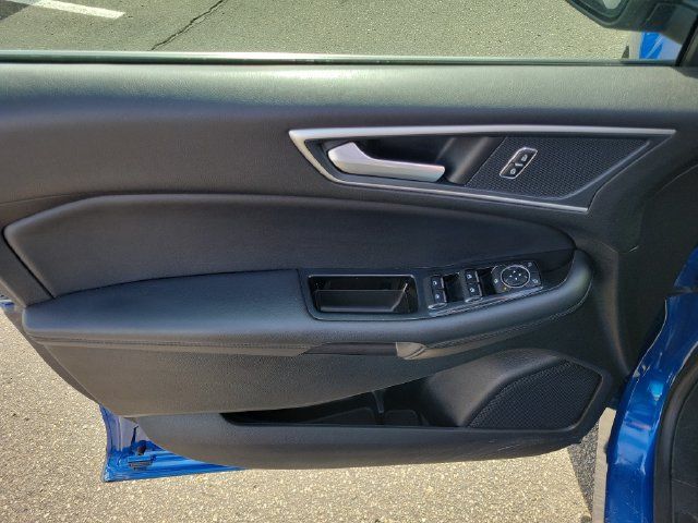 Used 2018 Ford Edge SEL w/ Equipment Group 201A AWD/4WD image 8