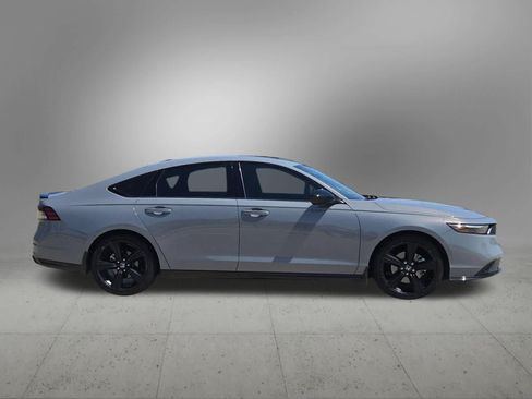 Used 2023 Honda Accord Sport image 7