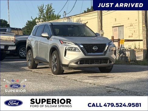 Used 2023 Nissan Rogue SV FWD image 1