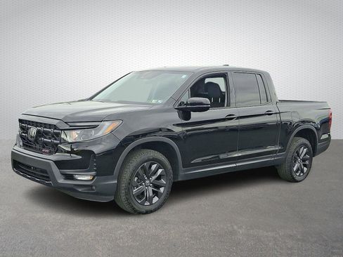 Used 2025 Honda Ridgeline Sport image 3