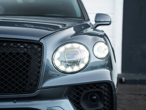 Used 2021 Bentley Bentayga Speed AWD/4WD image 14