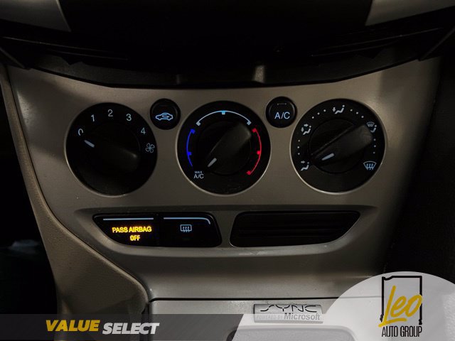 Used 2014 Ford Focus SE FWD image 39