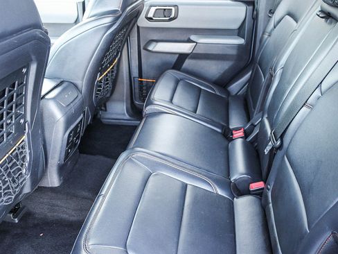 Used 2023 Ford Bronco Badlands image 19