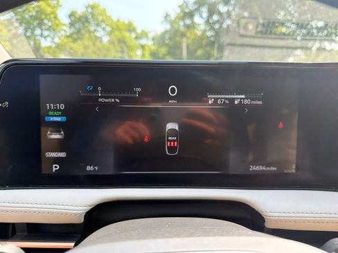 Used 2023 Nissan Ariya FWD image 19