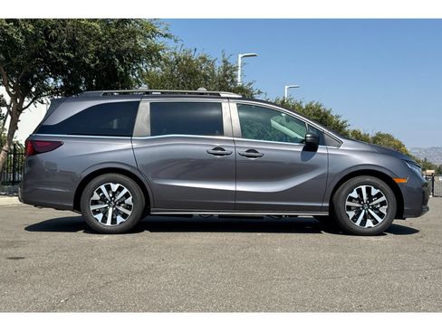 Used 2026 Honda Odyssey EX-L image 2