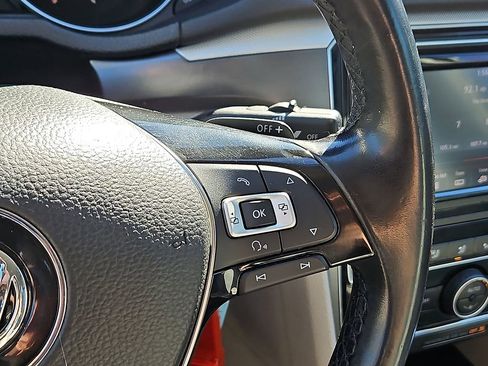 Used 2017 Volkswagen Passat 1.8T R-Line image 22