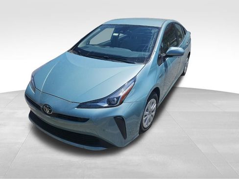 Used 2022 Toyota Prius LE FWD image 4