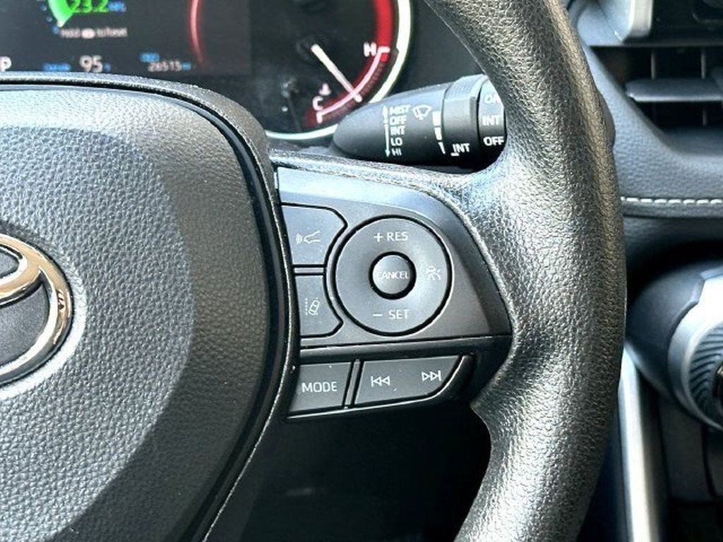 Certified 2025 Toyota RAV4 XLE AWD/4WD image 23