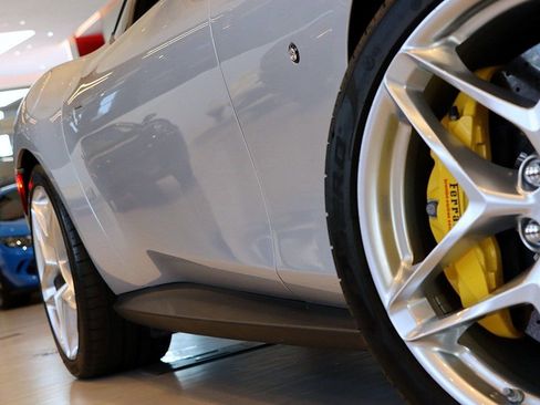 Certified 2021 Ferrari Roma image 12