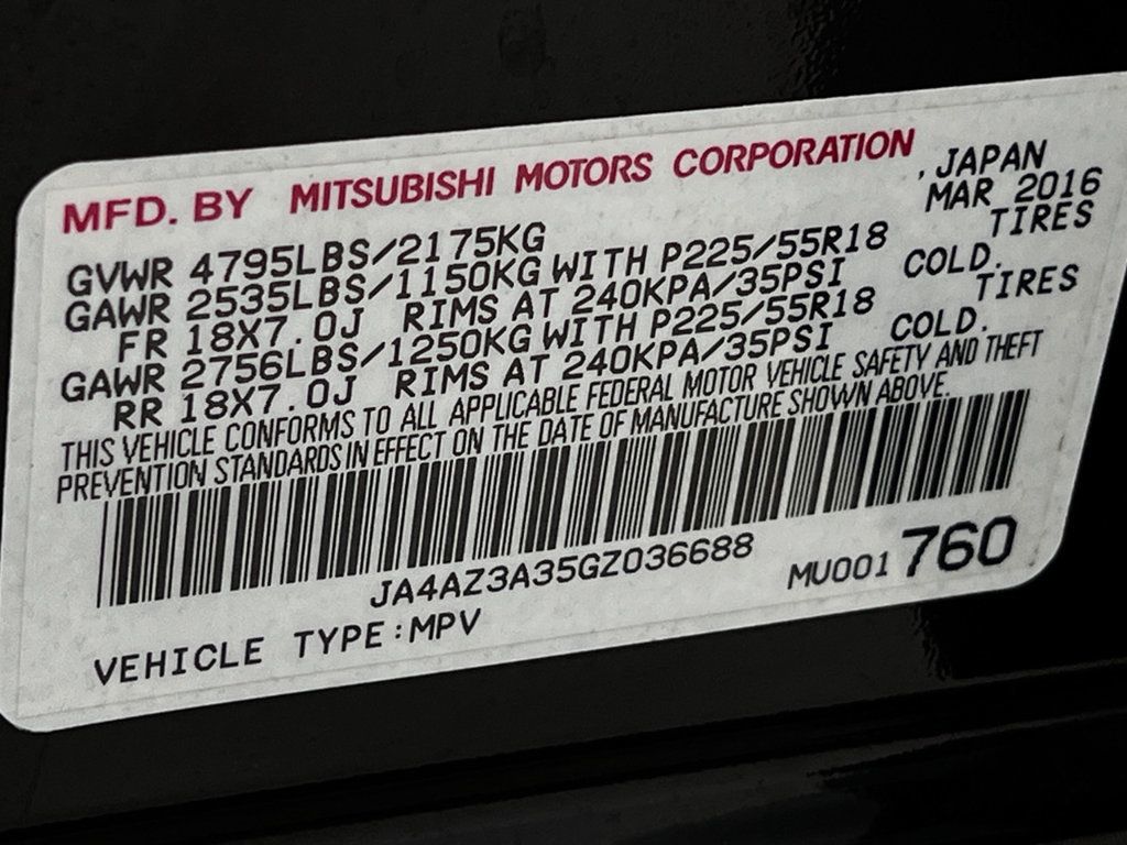Used 2016 Mitsubishi Outlander SEL AWD/4WD image 23