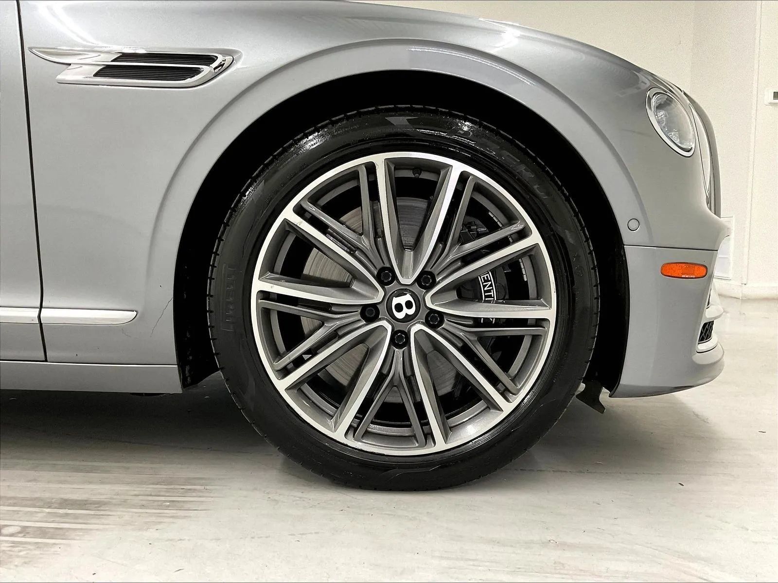 Used 2021 Bentley Flying Spur V8 AWD/4WD image 39
